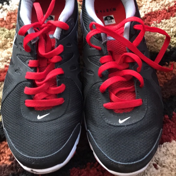 mens red nike tennis shoes